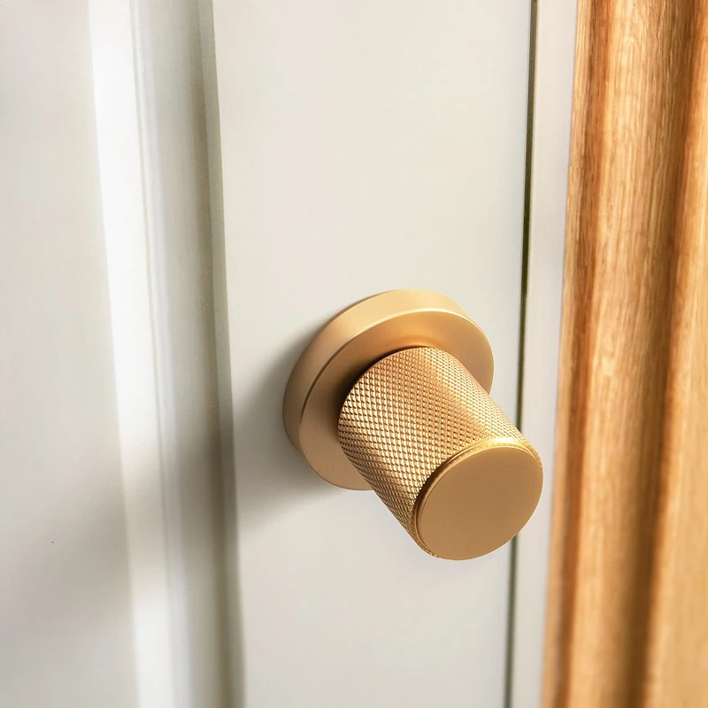 les-pieces-conviennent-aux-serrures-de-porte-noires-foncees-d'interieur-mur-de-fond-vestiaire-serrure-de-porte-simple-face-serrure-invisible-pour-salle-de-rangement