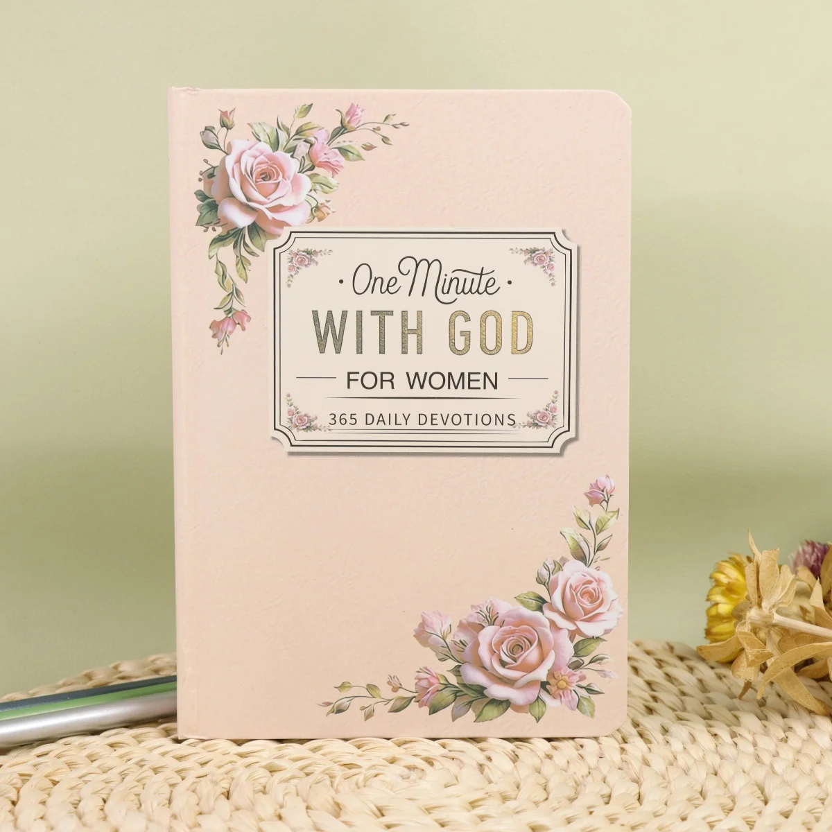 

One Minute With God: 2026 Women's Daily Devotional & Prayer Journal-Christian Devotional Book with Bible Verses & Daily Reflecti