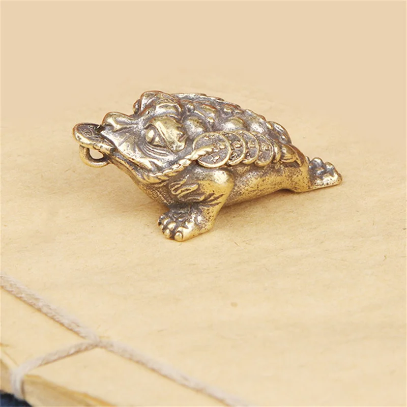 Brass Three Feet Golden Toad Figurine Antique Bronze Desktop Ornaments Collection Solid Mini Toad Statue Desk Decoration