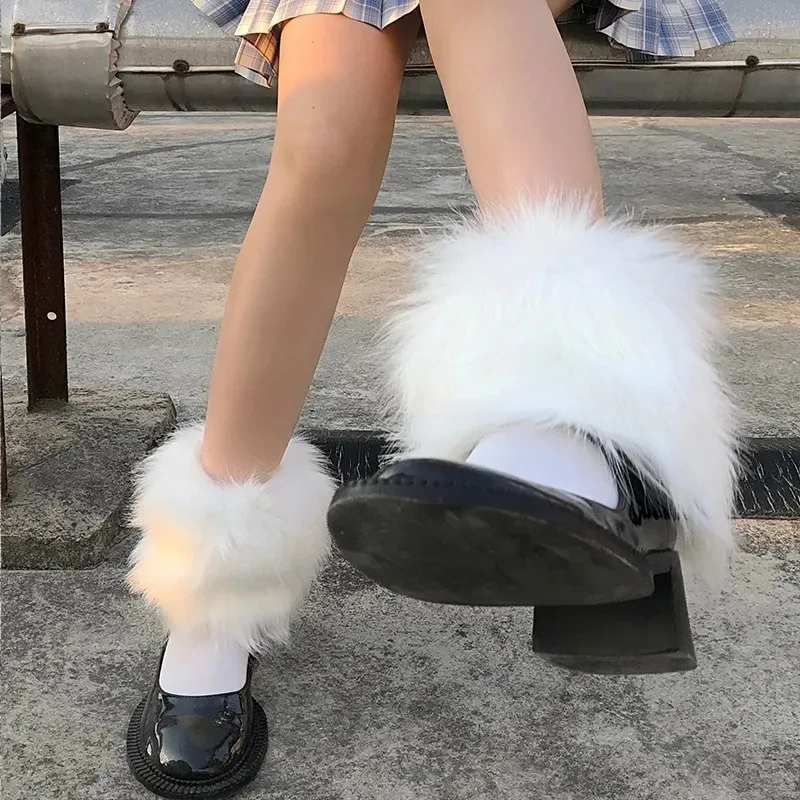 2 pasang Penutup Kaki Bulu Imitasi Hitam Putih Vintage Y2K Penutup Sepatu Lolita Jepang Jk Penghangat Kaki Musim Dingin Fashion Hangat Kaos Kaki Hangat