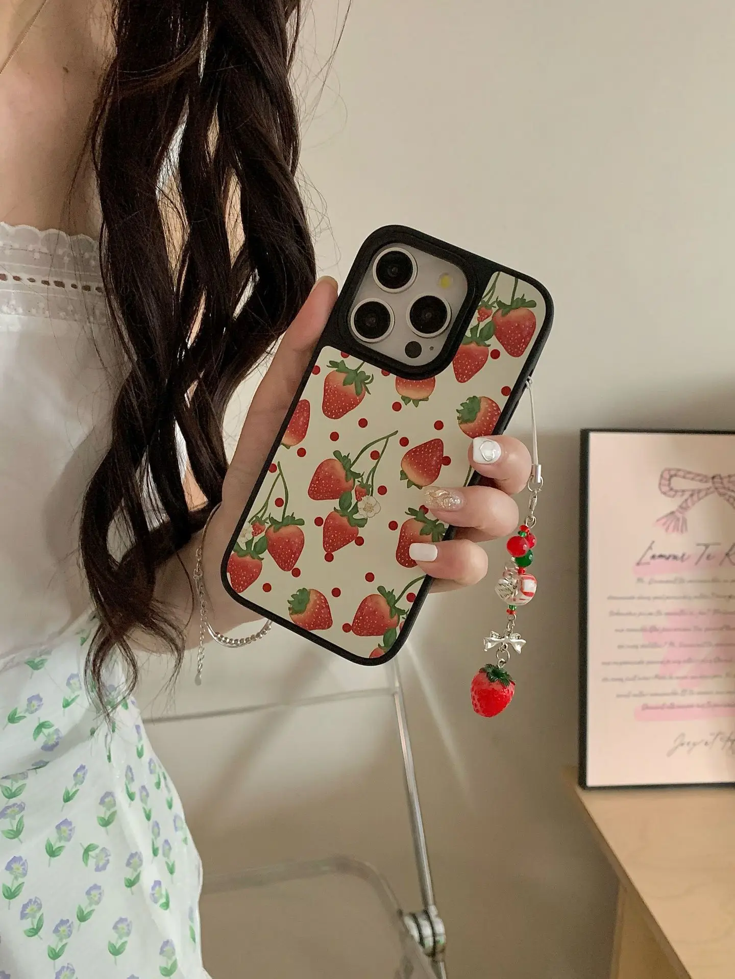 Ins Summer Wave Point Strawberry Pendant Cover Case For iPhone 15 14 13 12 Pro Max Shockproof Protective Phone Case