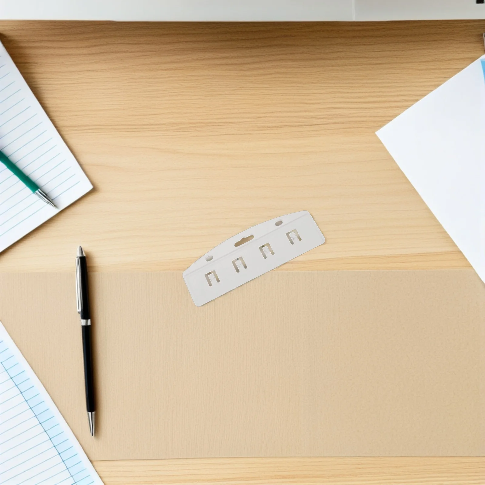 20 قطعة متجمد شفافة حامل الكمبيوتر البلاستيك الشفاف الصلب نصف مفتوح شارة حامي لبطاقات الائتمان معرف الضرب الوصول طالب #2