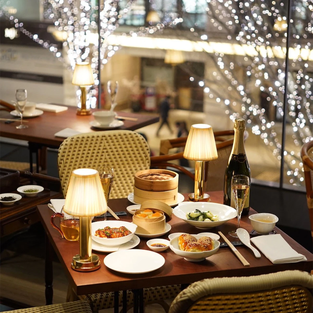 Cordless LED Table Lamp Adjustable Battery 2 Lighting Modes Dimmable Light Portable Desk Rechargeable Lamps For Restaurant