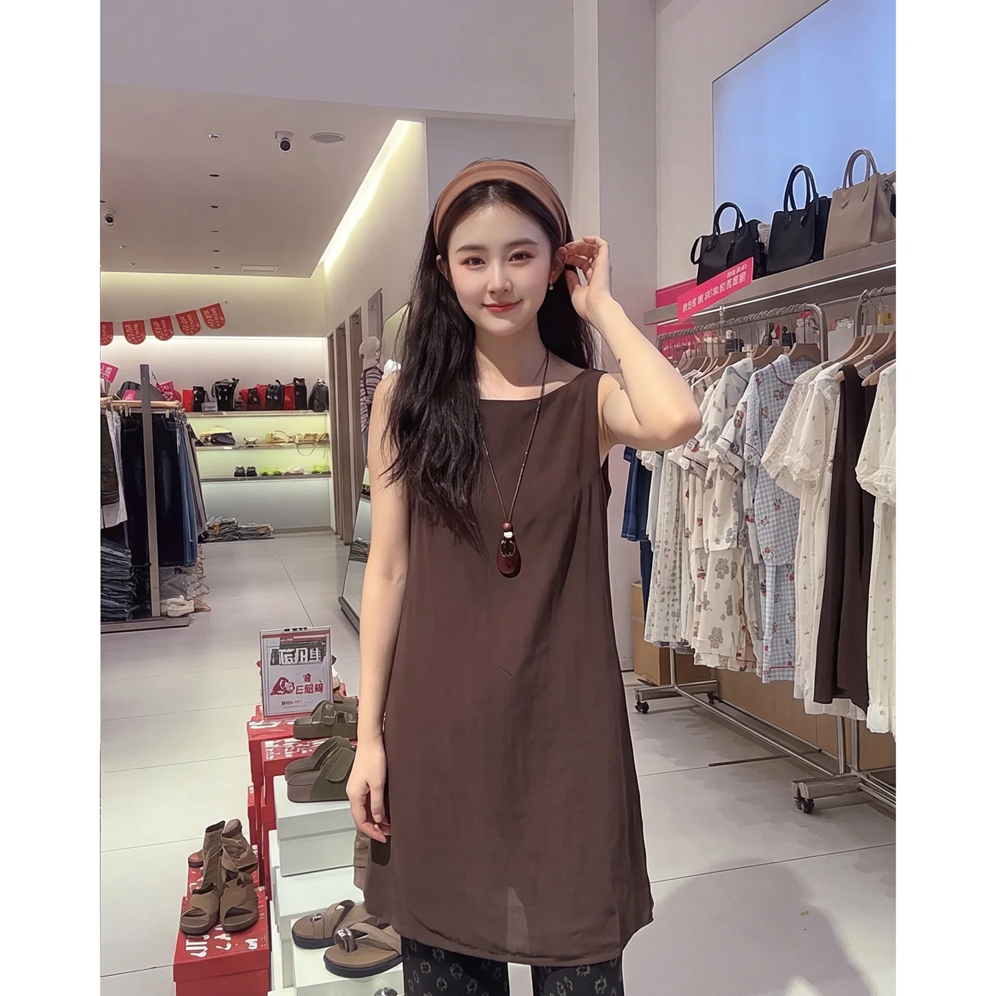 Elegant Loose Sleeveless Midi Dress Women's Fashion Versatile Slimming Casual Polyester Fiber Standard Fit Summer New Arrival