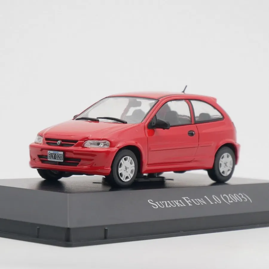 

Модель автомобиля из литого металла IXO в масштабе 1:43: Suzuki Fun 1.0 2003, переизданная под брендом Chevrolet, компактная, из сплава.