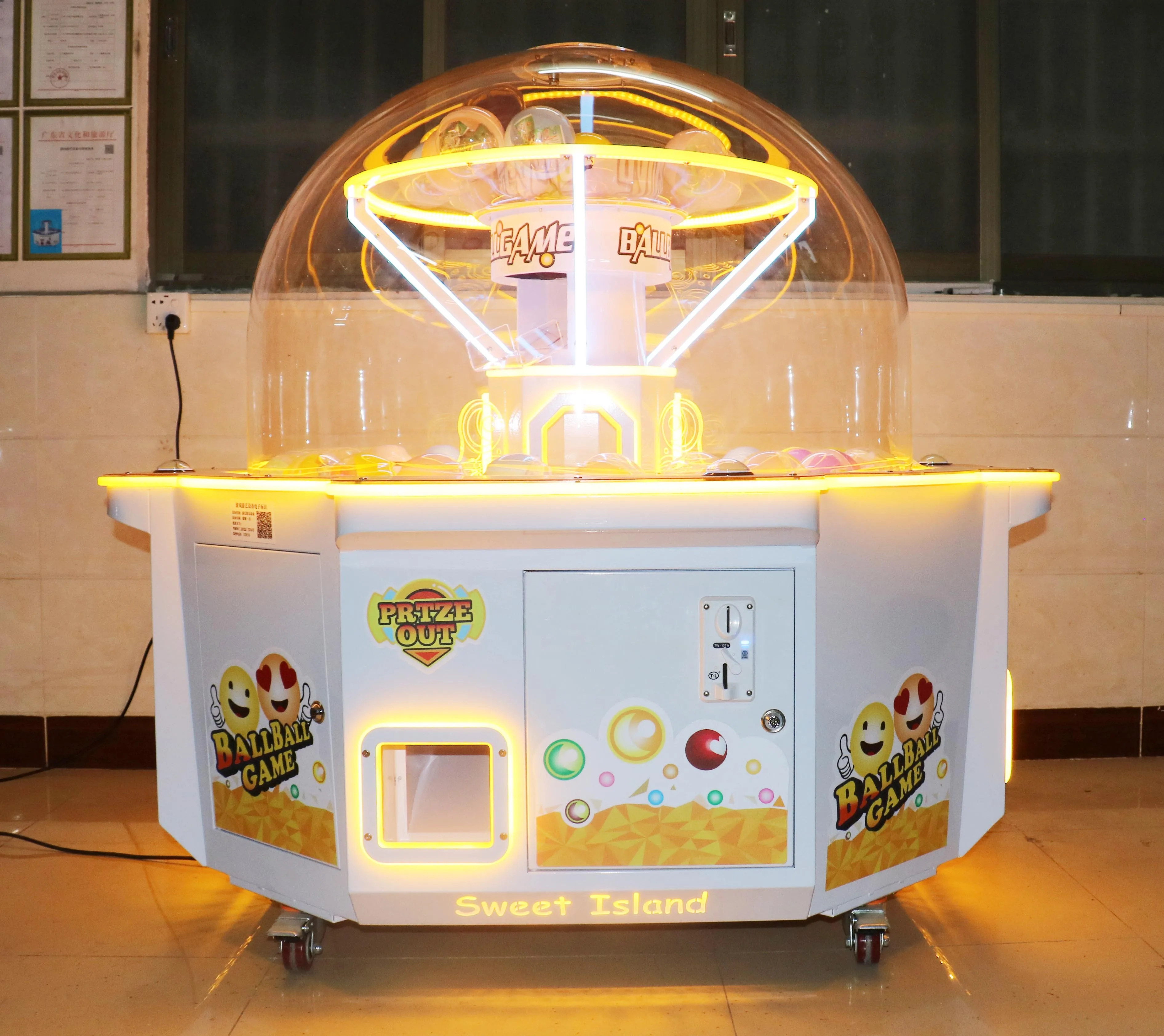 1pcsCheap Coin Pusher Arcade Game Big  Machine Cap sule Toy for Business Use