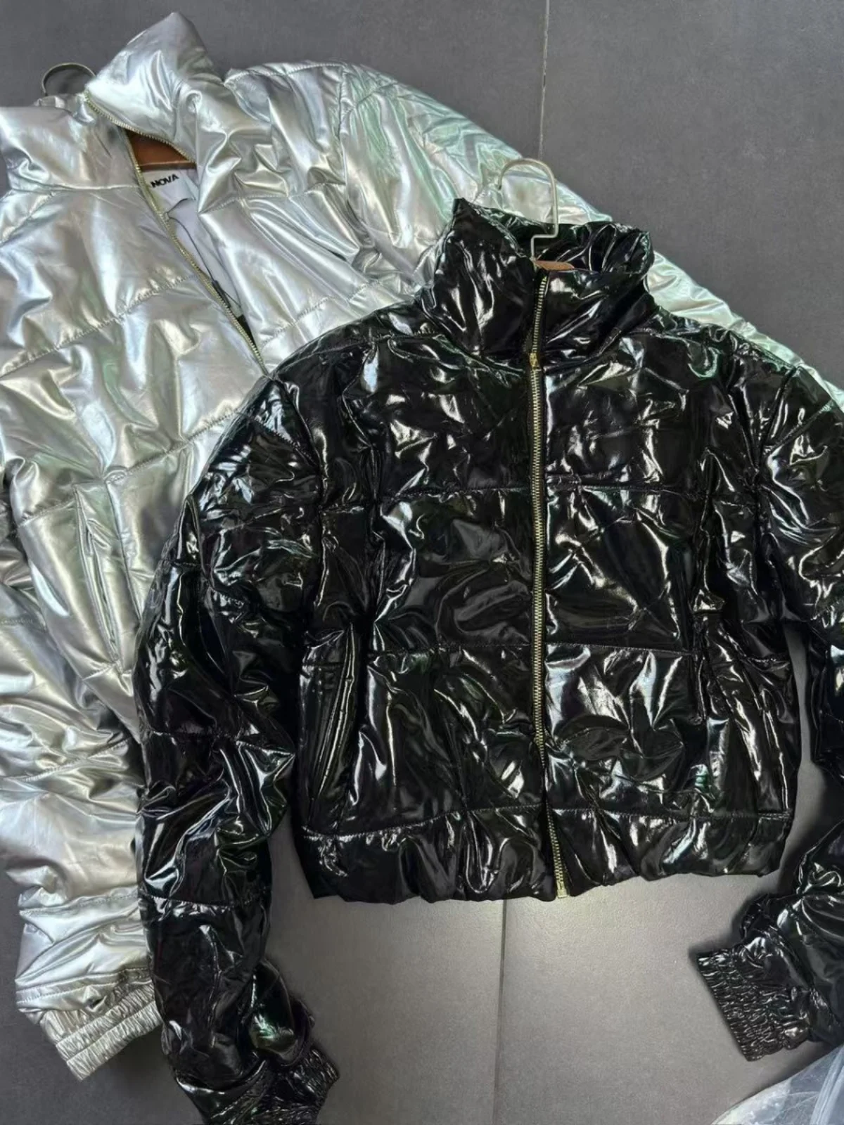 

Cool Silver Black Wide PU Leather Bread Style Jacket Women's Winter Warm Windproof Coat Short Sleeve Long Coat for Ladies