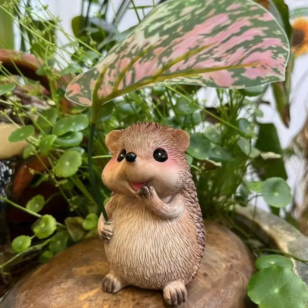 Cute Resin Leaf Umbrella Hedgehog Figurine Garden Hedgehog Statue Resin Animal  Sculpture Outdoor Garden Decor Ornament