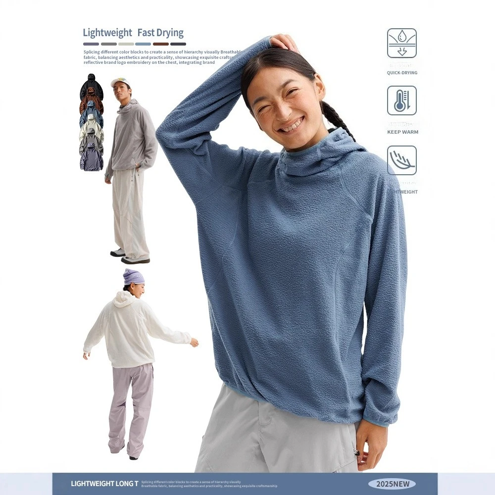 Chemise unisexe légère à capuche en velours nuage à séchage rapide pour les sports de plein air : capuche classique, poignets élastiques et détails du logo de la marque