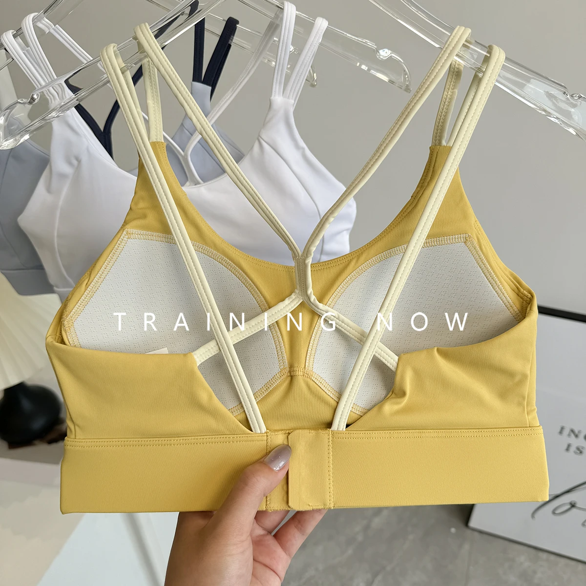 

Integrated sports underwear for women shock-proof running fitness vest wearing thin straps Pilates training yoga suit bra