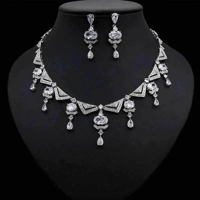 

European and American Banquet Accessories Noble and Luxurious Geometric Irregular Zircon Pendant Necklace Earrings Set