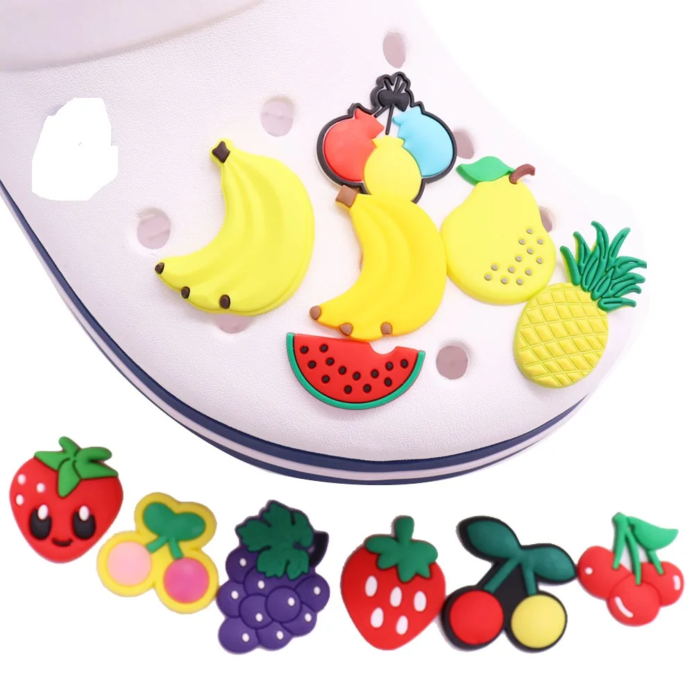 Kawaii Fruit PVC Shoe Charms para crianças, morango, banana, cereja, melancia, abacaxi, pêra, tampo de fivela, decorações adoráveis, 1pc