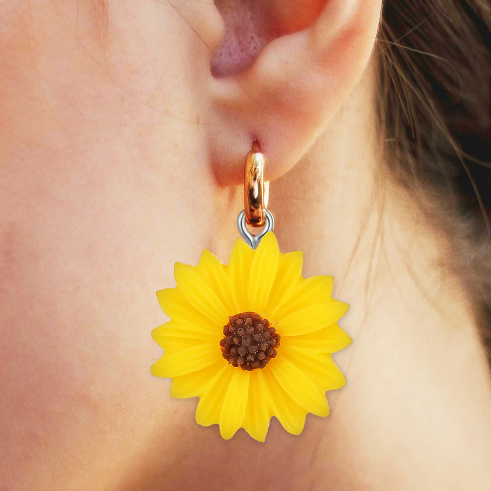 

20Pcs Flower Charms Resin Pendants Mini Daisy Beads for Bracelet Necklace DIY Crafts Bracelet Pendants Daisy-Shaped Decors