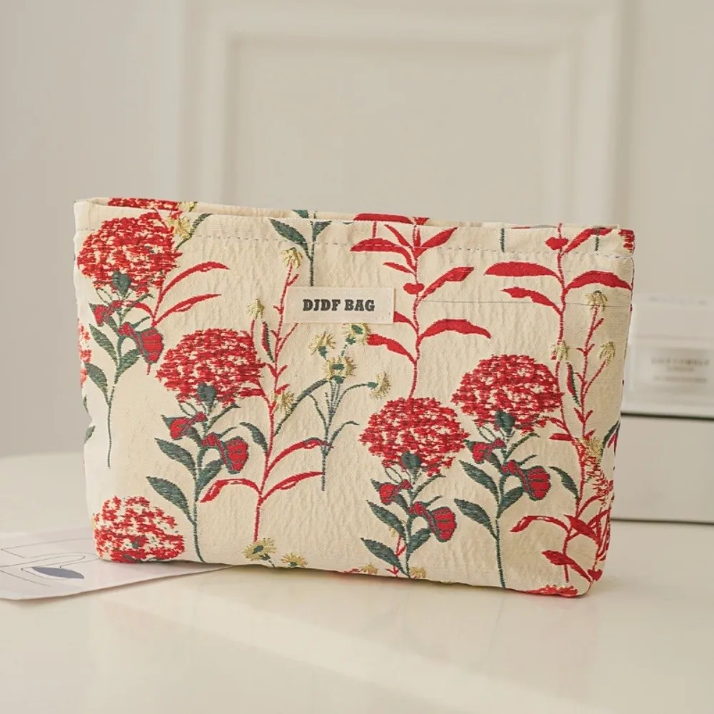 Fashion Large Capacity Makeup Bag Floral Embroidered Cream Color Cosmetic Bag Zipper Toiletries Skincare Storage Bag Women
