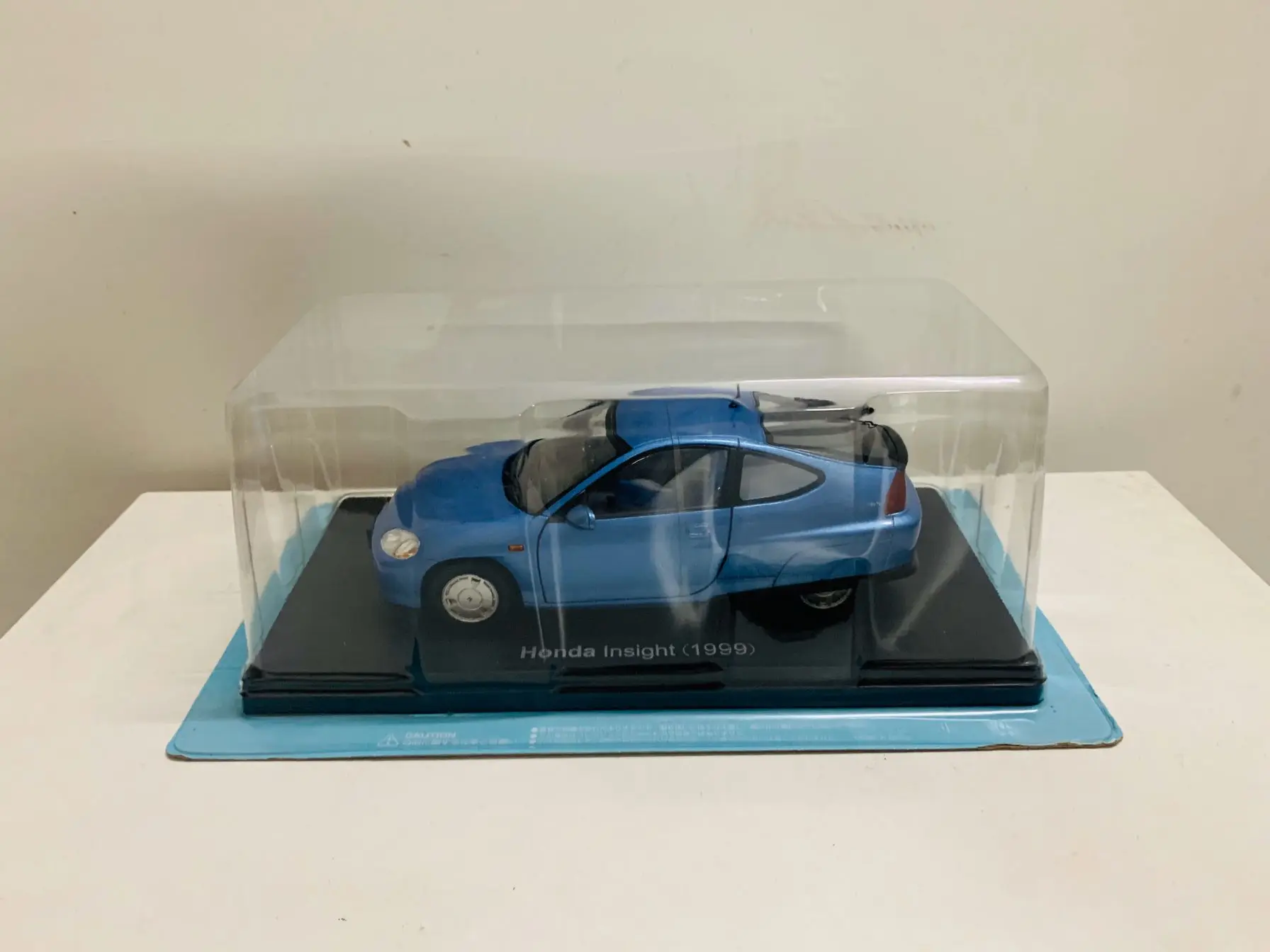 1:24 Scale Die-Cast Model Car Insight 1999 Blue 2 Door Open New