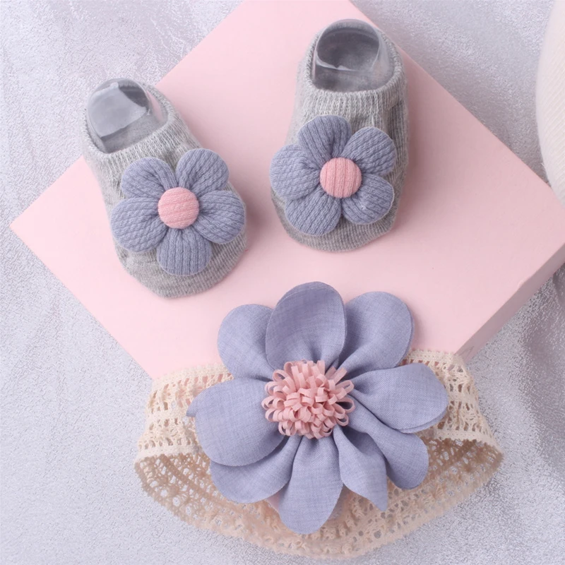 Baby Girls Booties and Headbands Gift Set Flower Hairbands Headwrap Soft Socks for Newborn Baby Girls