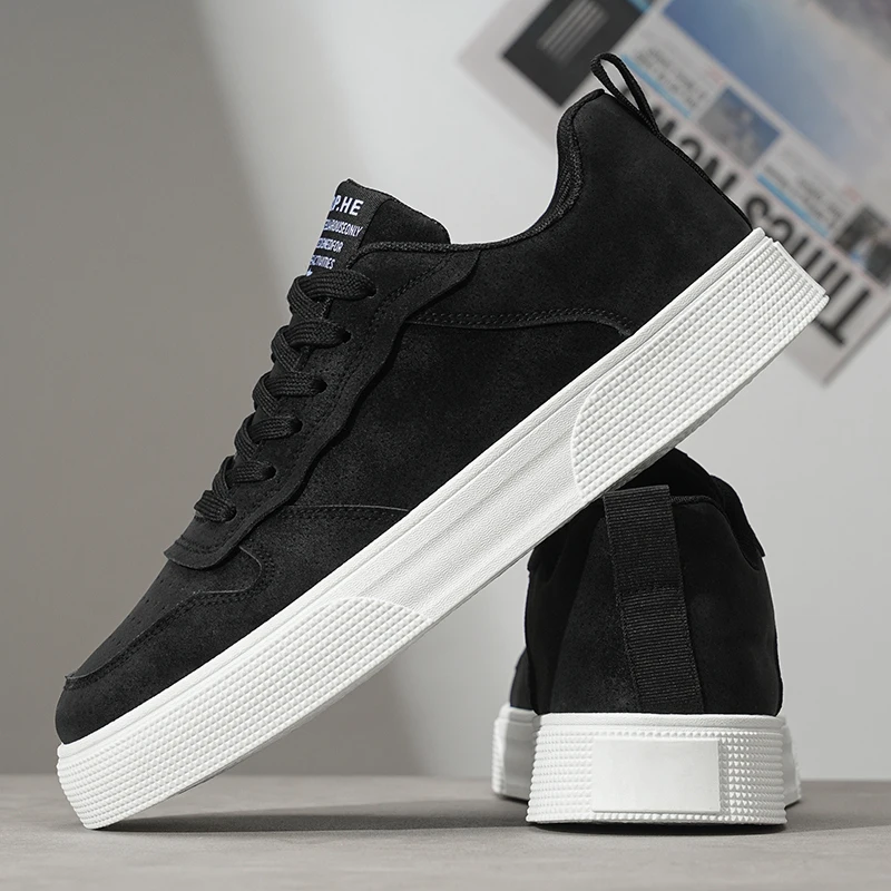 1 Pair Sports Casual Skateboarding Shoes Comfortable and Fashionable, With a Snug Upper That Fits the Foot and a Slip-Resistant,