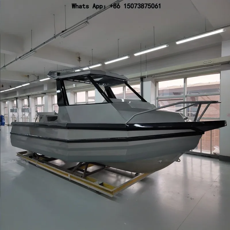 Family 6m Aluminum Sailing Yacht with Cabin Outboard Engine 6 Persons Capacity