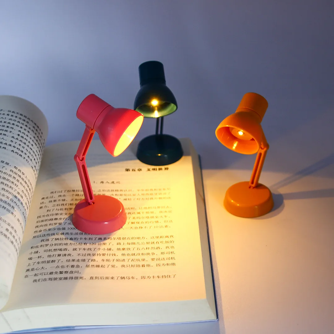 LED Light Mini Portable Small Desk Lamp 360 ° Rotating Bending Joint Movable Mini Reading Desk Lamp Romantic Night Light