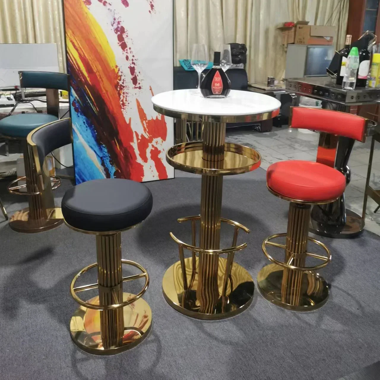 Counter Height Bar Stools with Back, Modern Adjustable Height and Swivel Barstools, Black and Gold Bar Chair for Kitchen Island