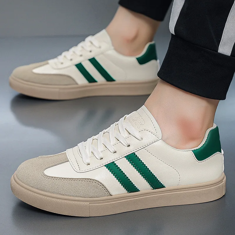 أحذية رياضية رجالية 2025 ربيع جديد فاخر بدون كعب مسطح مريح سهل الارتداء أحذية رياضية ناعمة خفيفة الوزن للاستخدام الخارجي للرجال