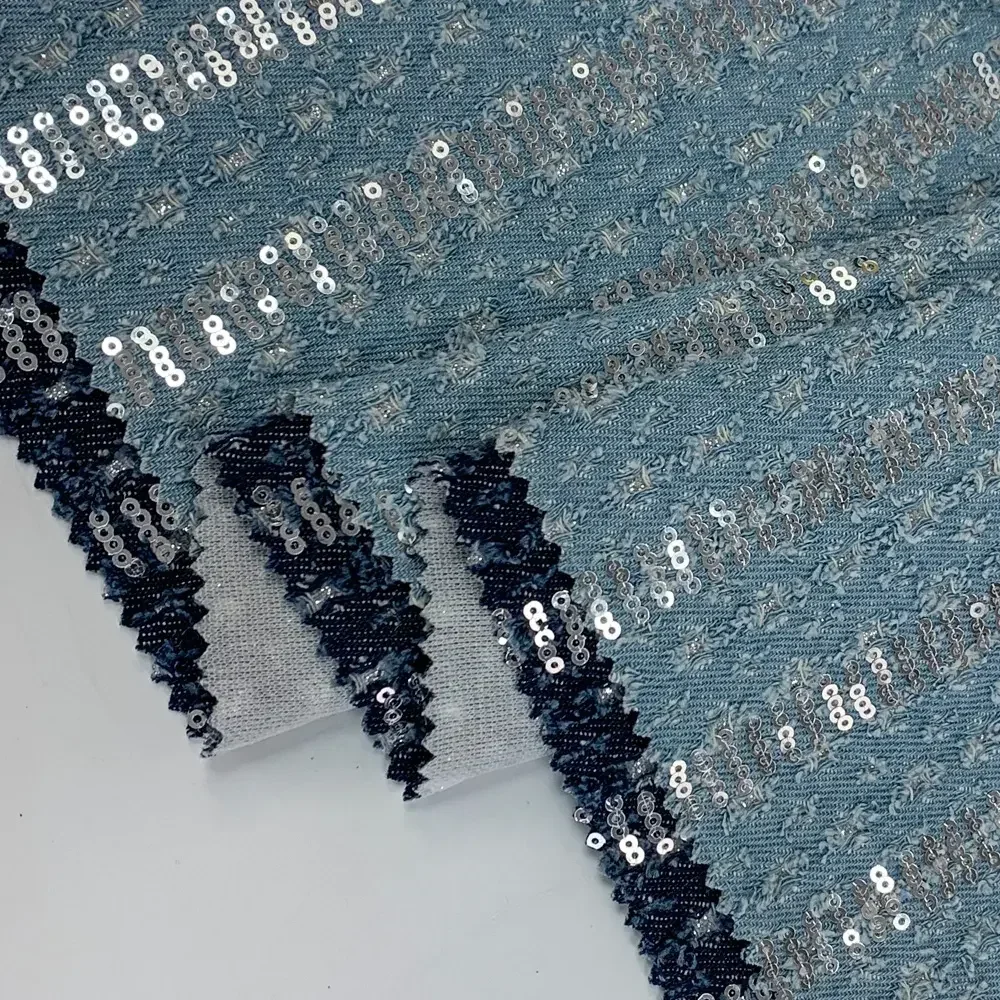 قماش الدنيم الممزق والترتر المخطط، قماش الدنيم المنسوج بتصميم جديد لسترة قصيرة متوفرة في المخزون