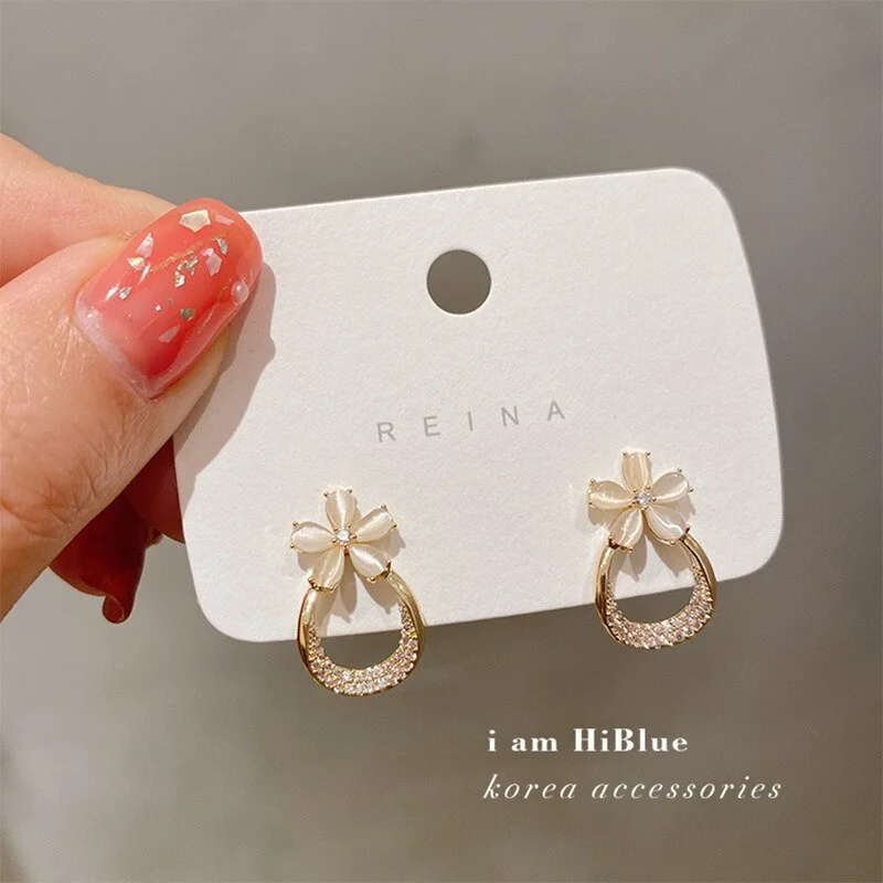 Five Leaf Flower Earrings No Hole Ear Clips Lovely Flowers Clip Earring Without Piercing Minimalist Earrings Jewelry CE1101