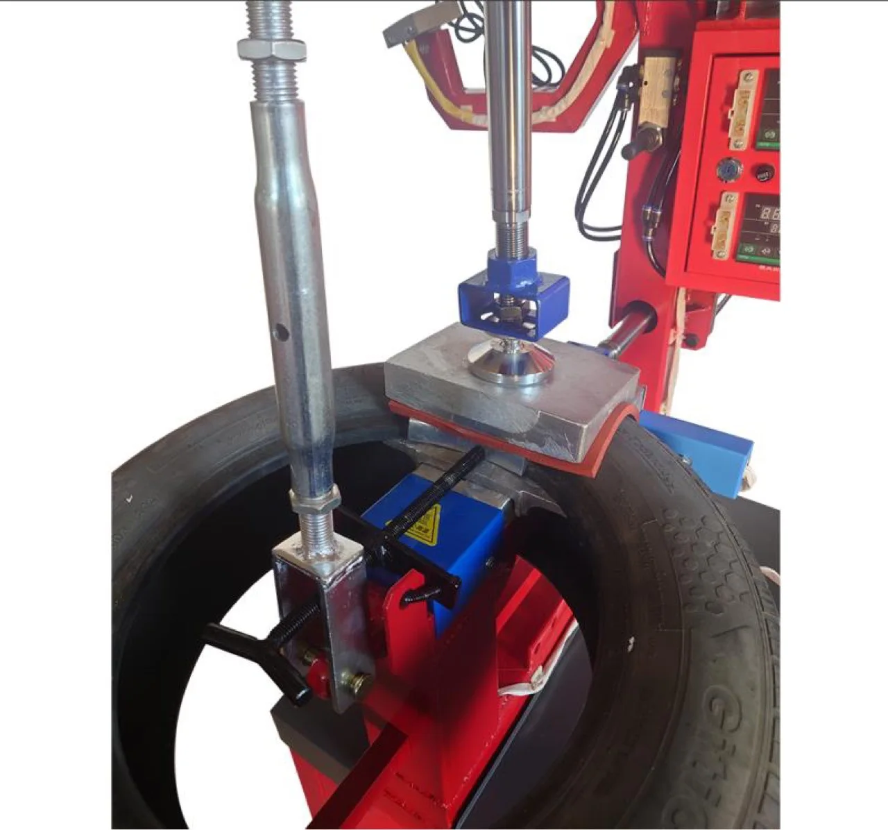 Automobile vulcanizing machine with 7 molds, large truck point vulcanizing machine