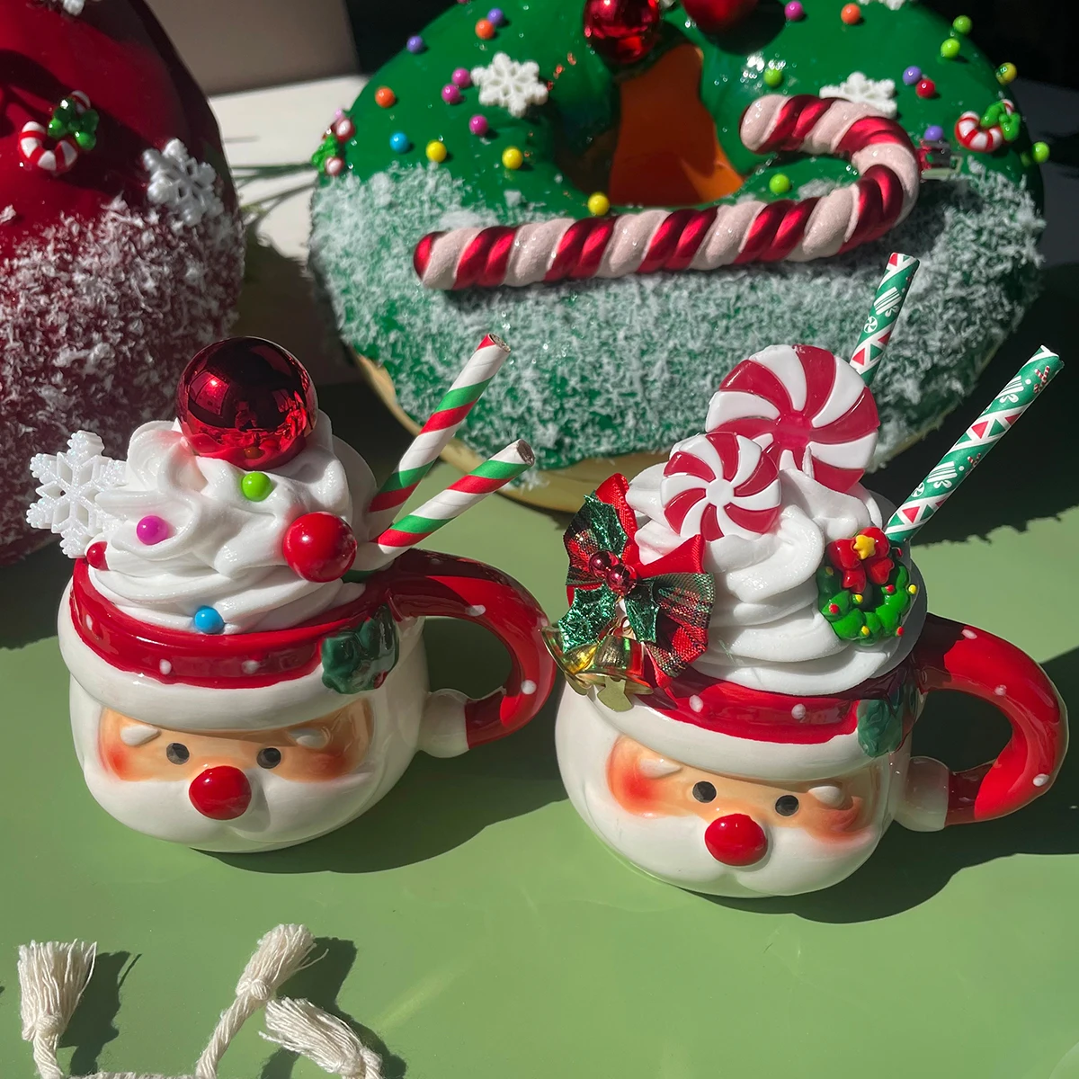 

4,4-дюймовая рождественская керамическая чашка для мороженого, кружка Санта-Клауса, реквизит для десерта, неэкузирующий рождественский декор, праздничная настройка стола, дисплей для праздничной вечеринки