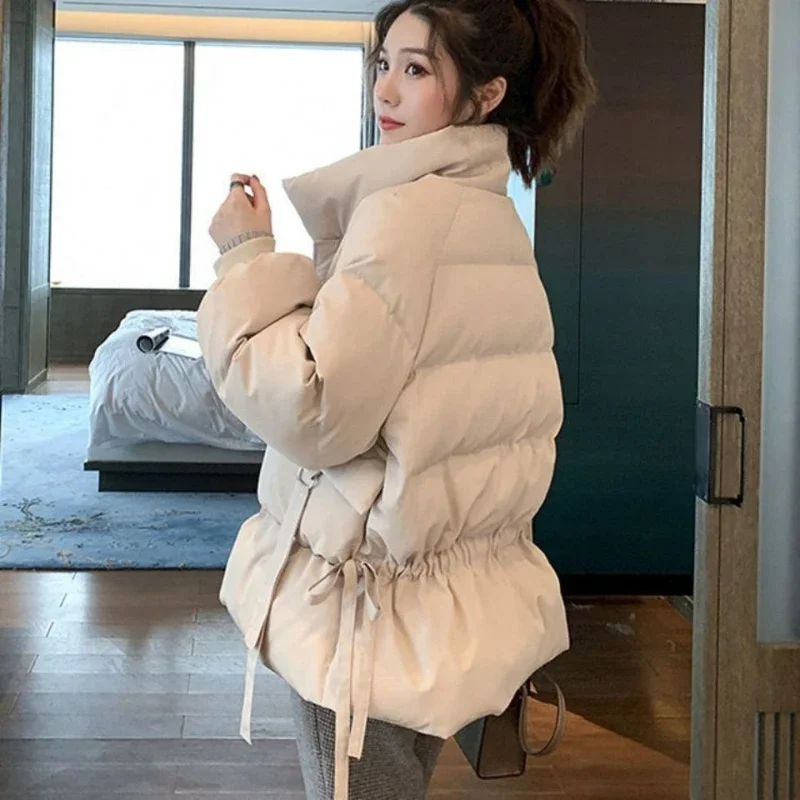 Donne imbottite in cotone Nuovo abbigliamento da pane Studenti Versione coreana Allentato Ins Cappotto corto invernale caldo Cappotto invernale da donna Giacca da donna