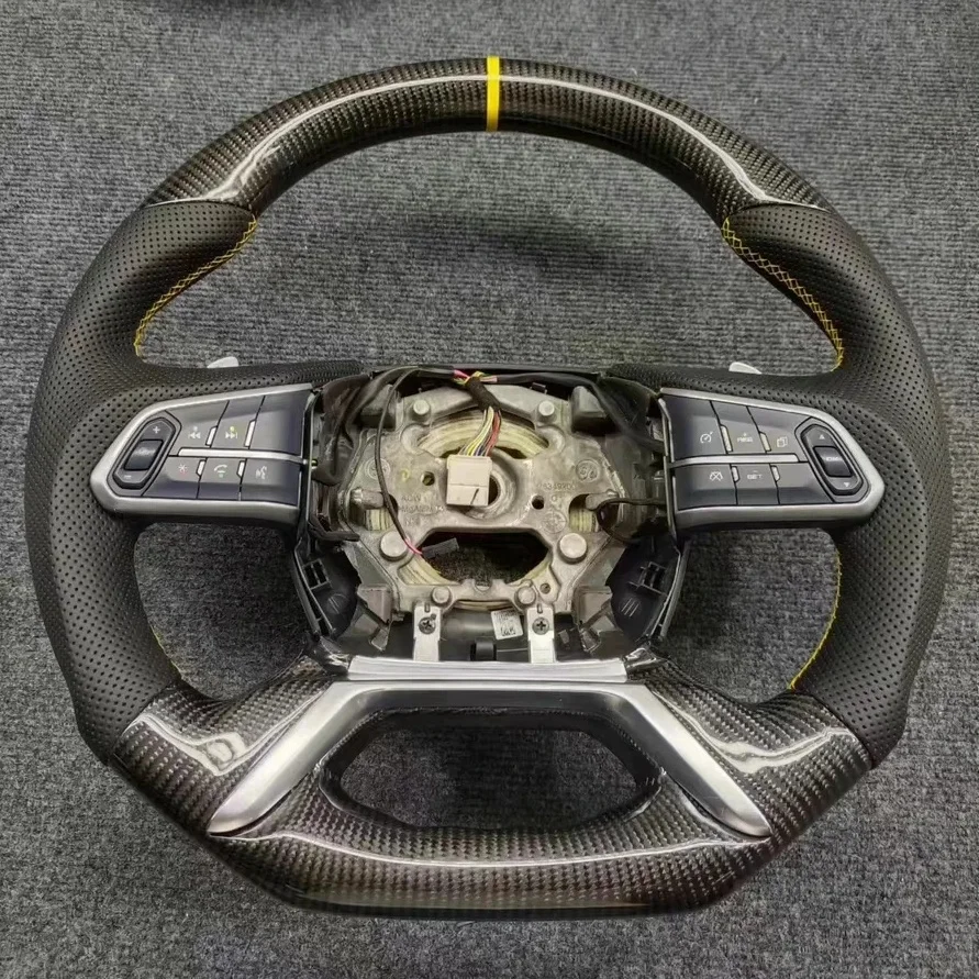 

Сменный руль D-образной формы из настоящего карбона с перфорированной кожей для Haval H6 2018-2021