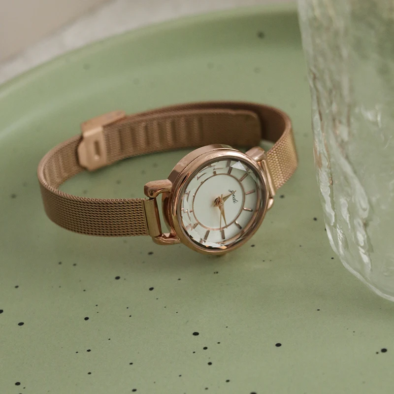 New Women'S Watch, Small And Delicate, Simple Korean Style, Versatile, Small Dial Wristwatch, Creative Gift For Women.