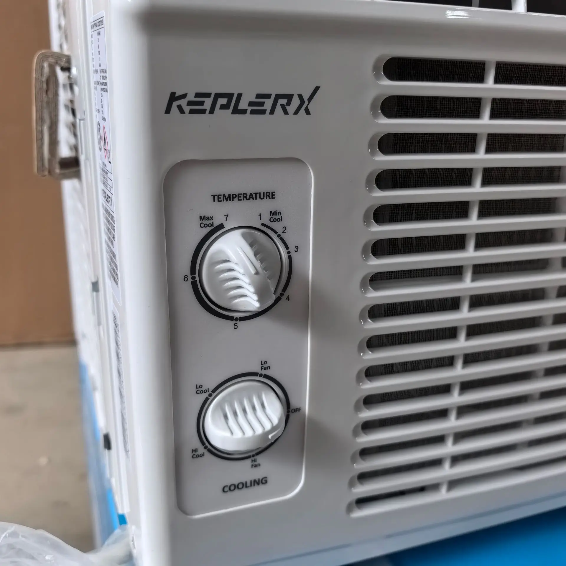 110V~ 60Hz 5000Btu 1HP electric refrigeration window air conditioner R32 with three-in-one cold air and drying function
