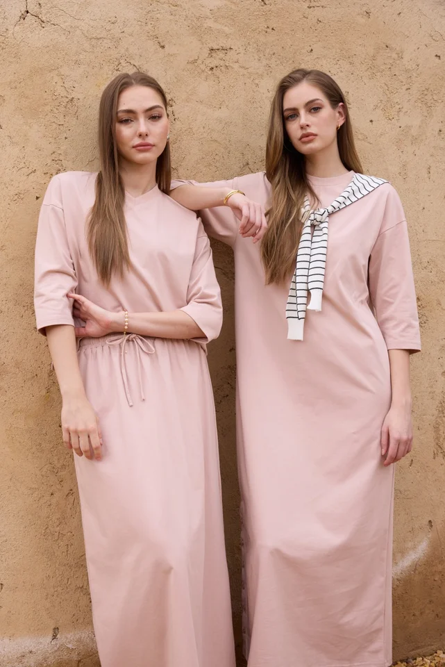 Conjunto casual de vestido camisero oversize SS26 + top cuello V + falda para mujer 3