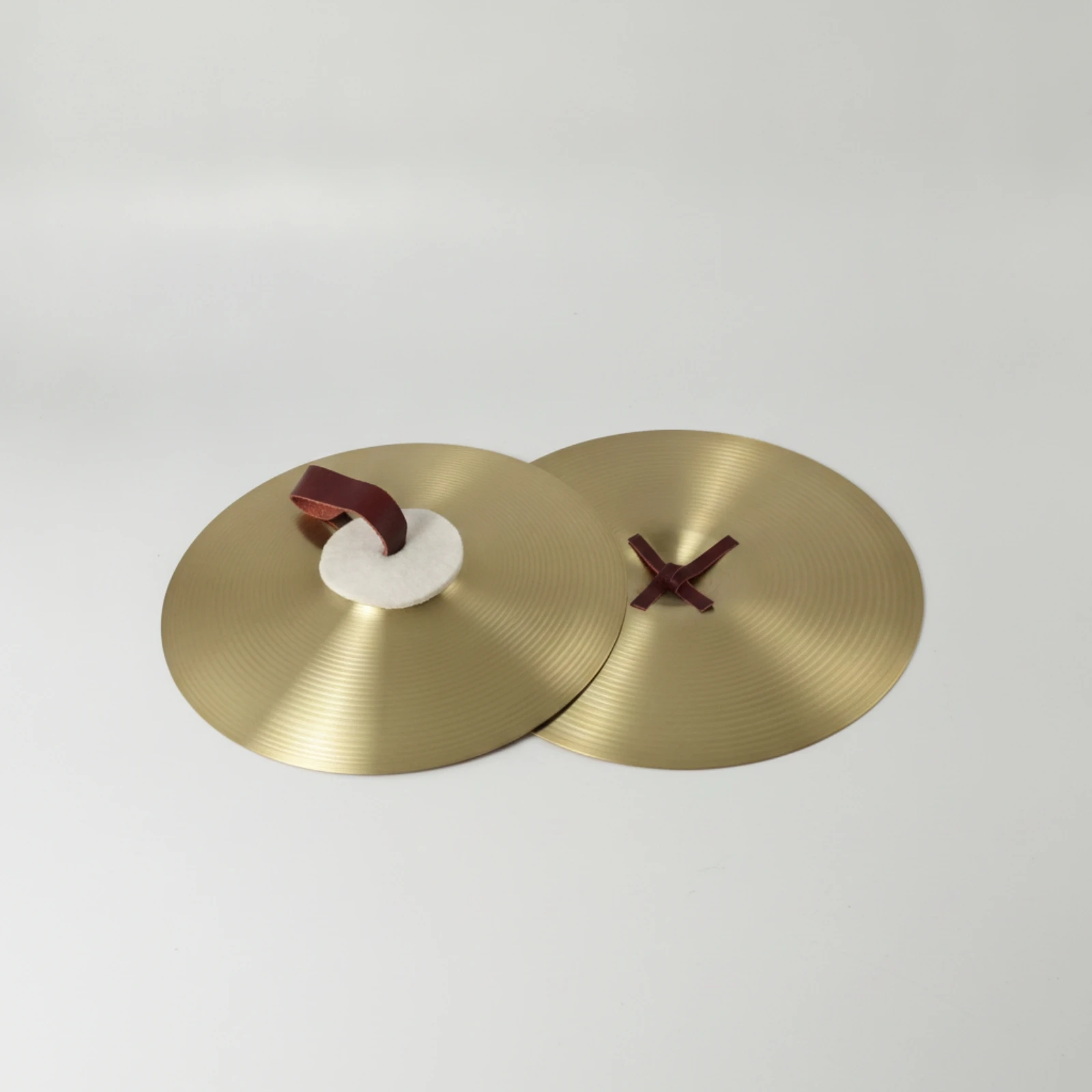 Hand Cymbals with Straps Alloy Marching Cymbals Percussion Instrument Easy to Hold Textured for School Bands, Parades
