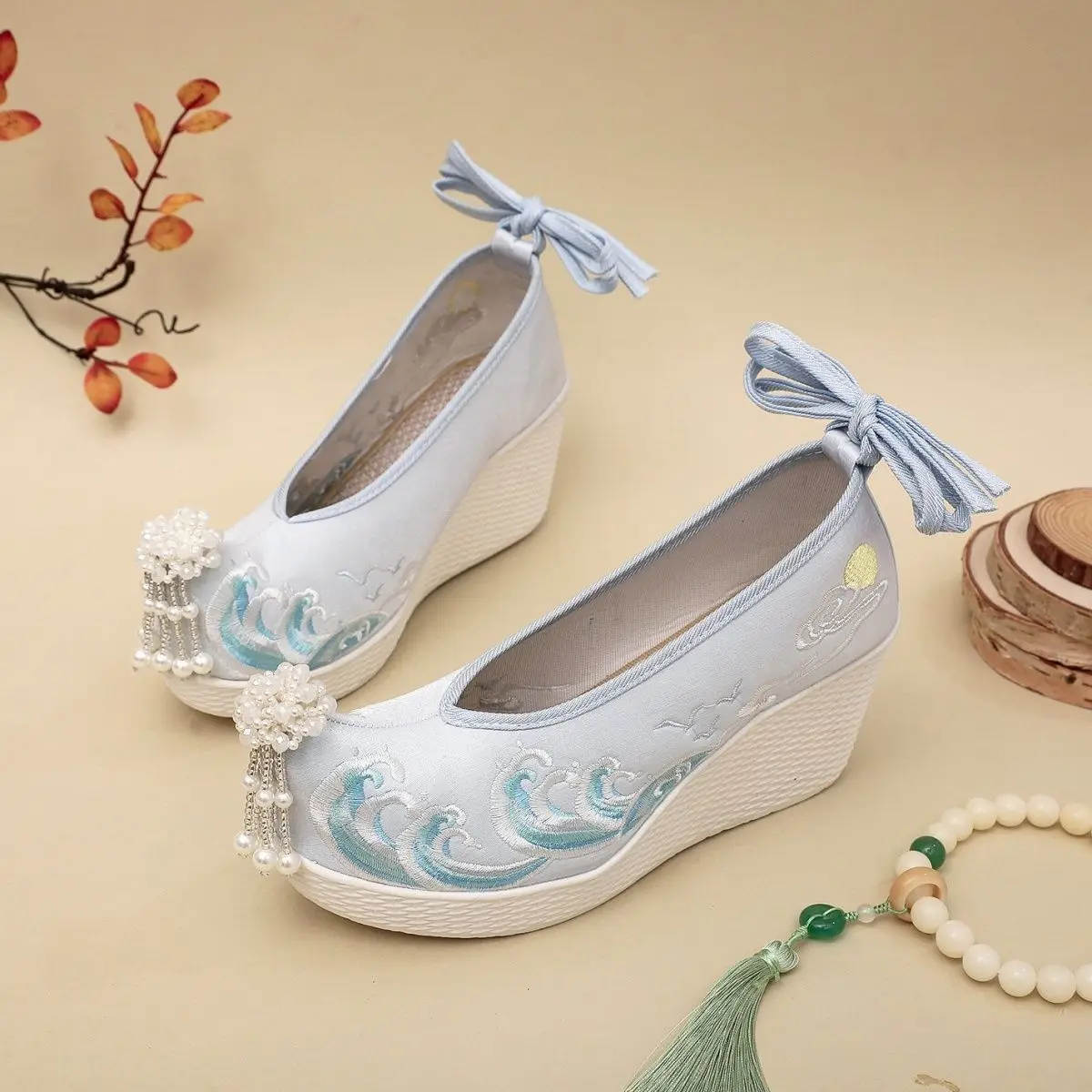 8cm Wedge Hanfu Shoes Women Curled Toe Pearl Embroidered Height Increase Ancient Style Costume Shoes