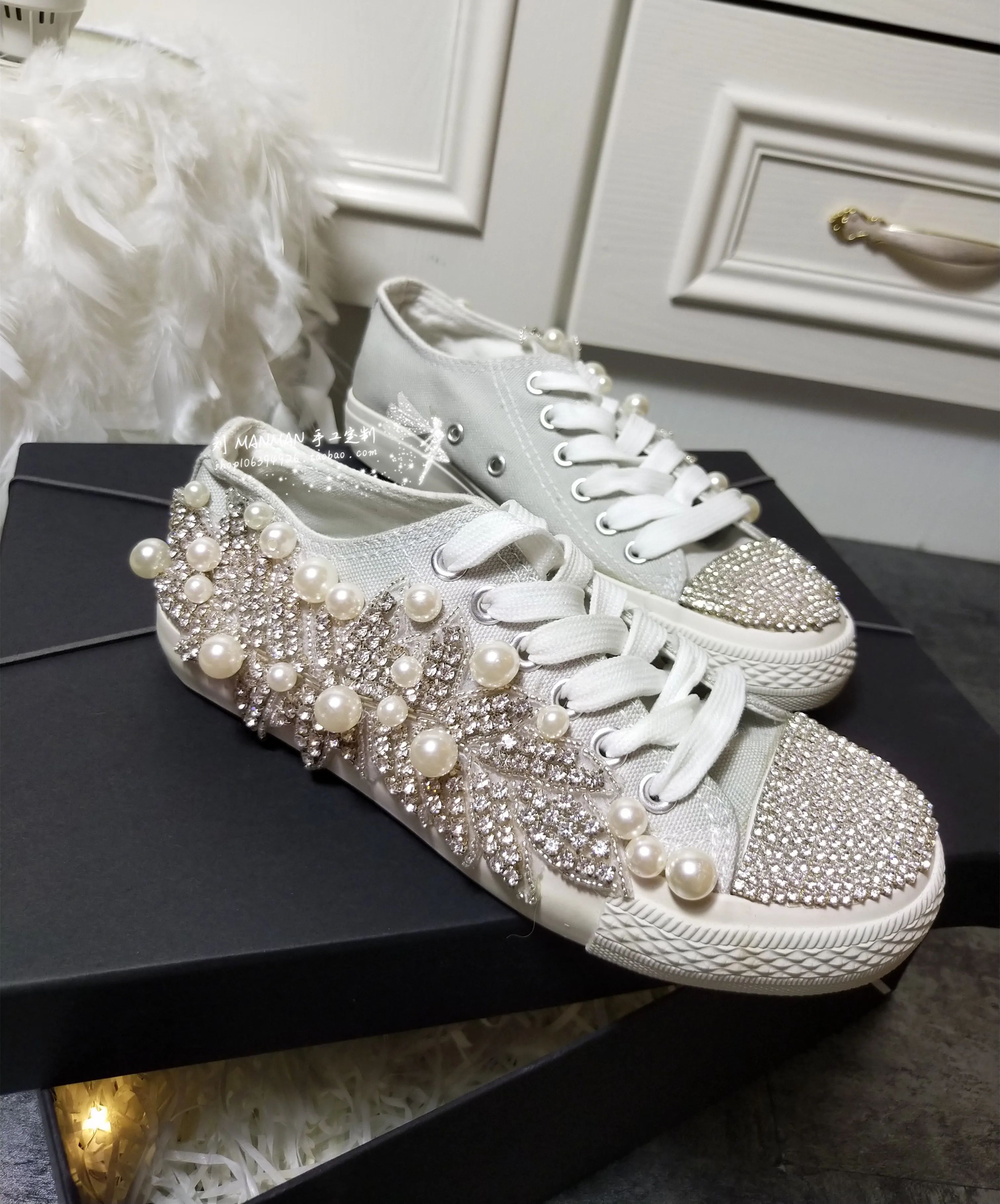 New Diamond-encrusted Canvas Shoes Flat Shoes Pearl Diamond-encrusted Handmade Shoes