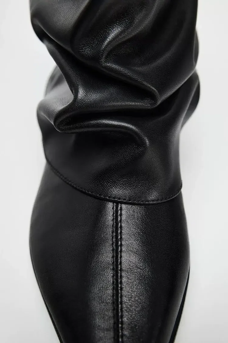 Leder-Designer-Damenstiefel mit Kitten-Heel, Schwarz, Sexy Spitze, Hohe Absätze, Kurze Stiefel, Damen-Winterstiefel mit Falten, Damen-Knöchelstiefel – Detail 9