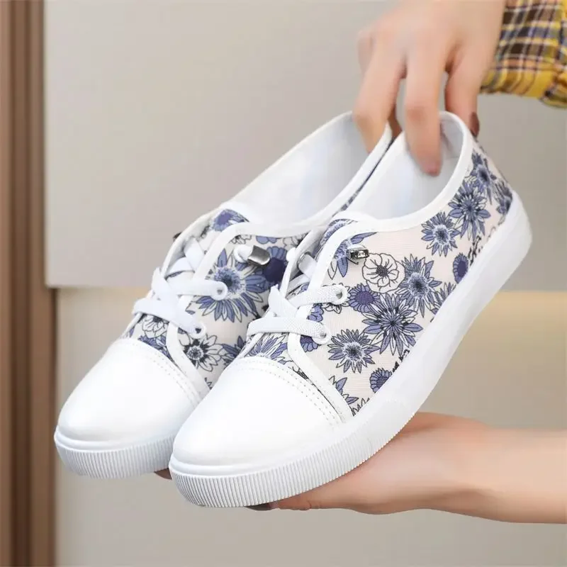 

Comfortable and Elegant Aesthetic Flowers Canvas Shoes for Women Korean Designer Luxury High Quality Trends 2025 Woman Footwear