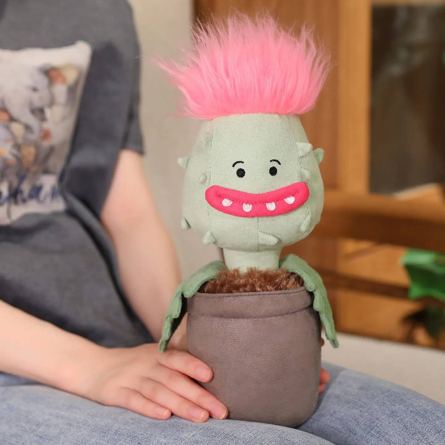 Vaso homem-comendo planta de pelúcia macio monstro brinquedo com dentes grandes pote diversão decoração de mesa para jogadores fãs de anime e brincadeira presentes crianças meninos