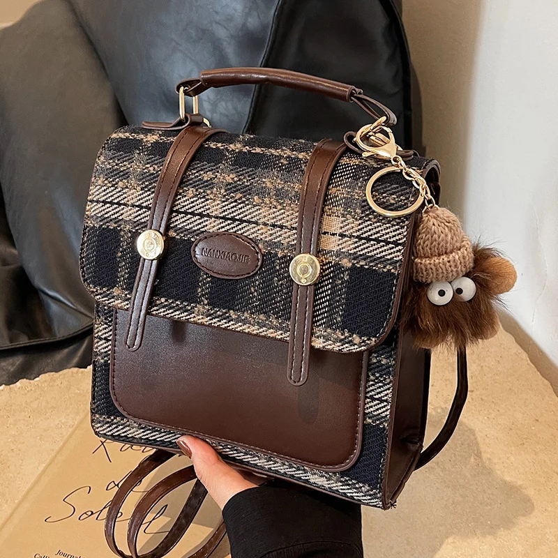 British Ladies Casual Shoulder Bag New Handbag Hundred Girls Travelling Backpack Fashion Plaid Shoulder Women\'s Bag PU Material