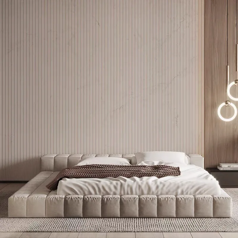 

Умная тканевая тафтинговая кровать для отдыха. Дизайнерская тафтинговая кровать королевского размера.