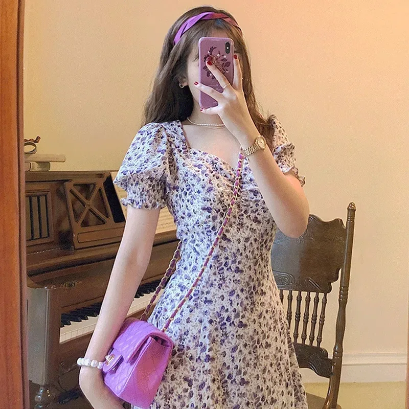 Vestido de manga folhada estilo francês para mulheres, colarinho quadrado, fenda lateral, pintura a óleo, fragmentos roxos, vintage, fada, novo, verão