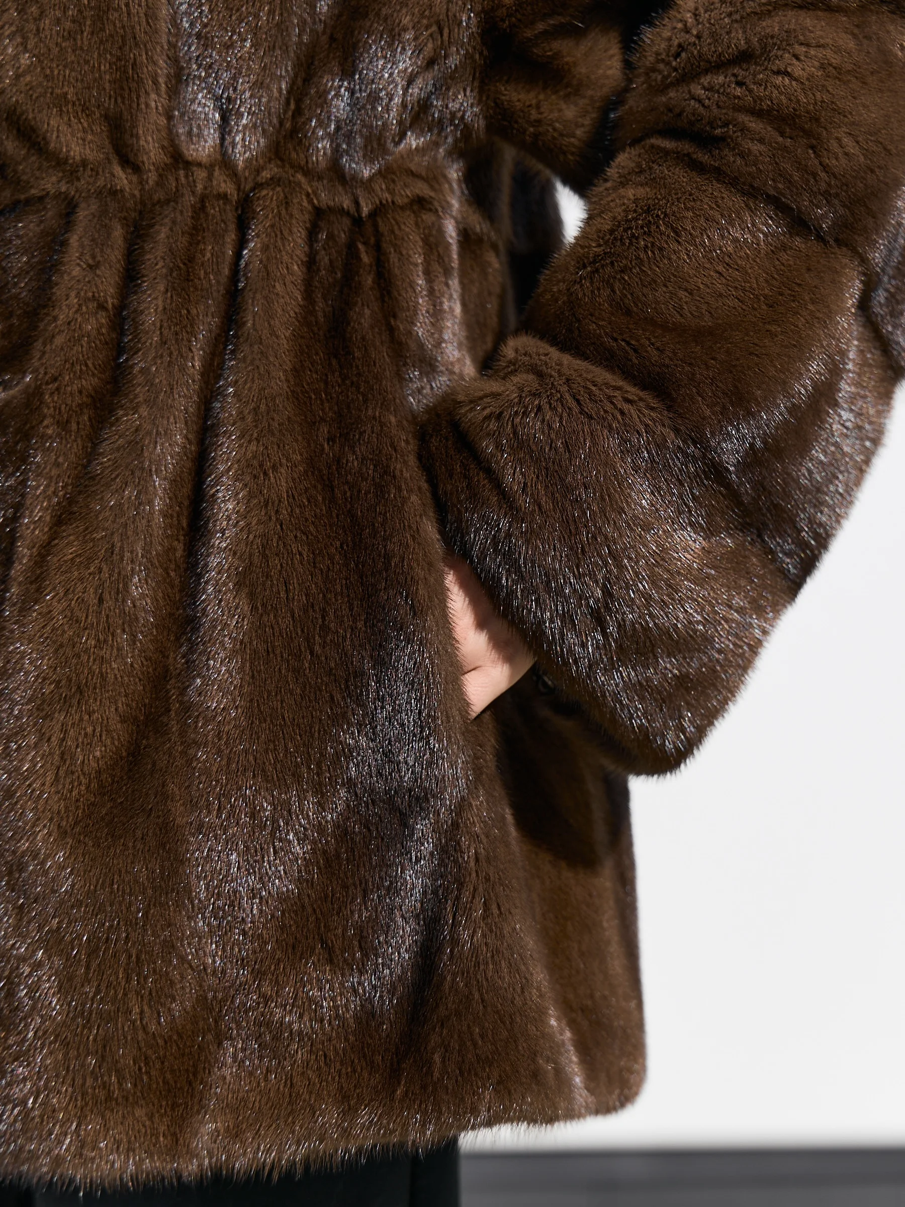 Women Brown Faux Mink Fur Notched Lapel Cinched Waist Mid-Length Coat, Long Sleeve Side Pockets, Winter Warm Elegant  Outerwear