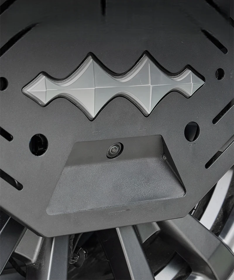 BYD Leopard 5 2023-24 Quick-Release Spare Tire Bracket - Image 4