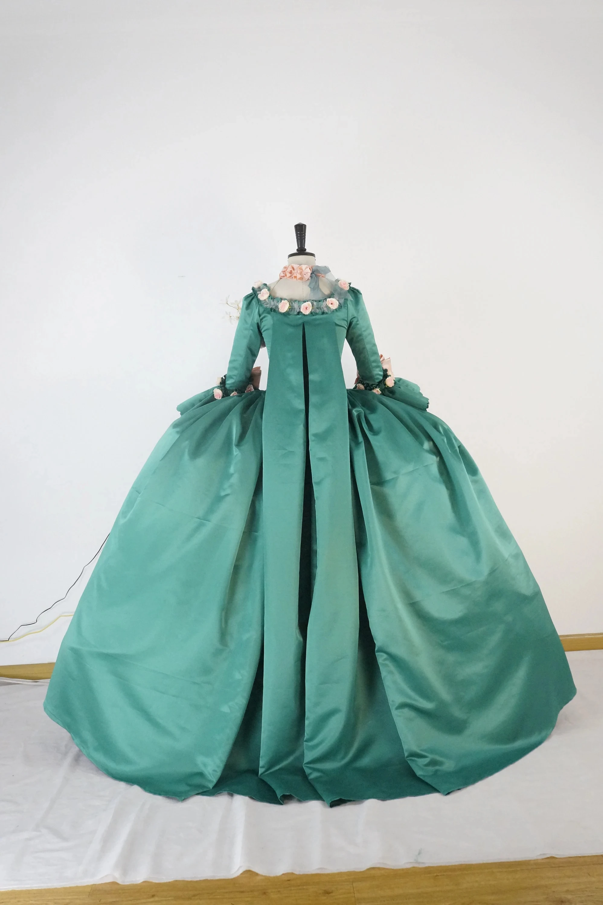 Marie Antoinette Rocheadphones Robe verte, Gelreenactment, Partir au siècle