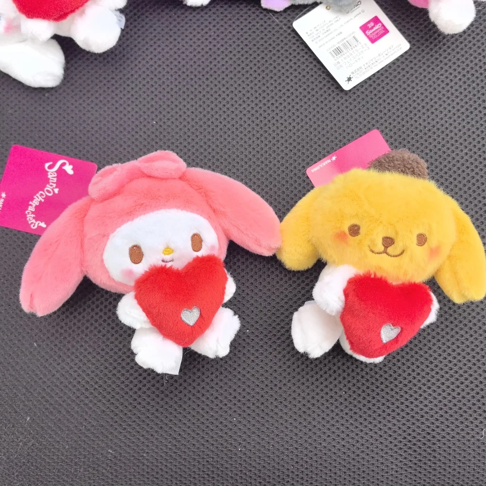Sanrio melody kuromi segurar coração pingente de pelúcia bonito chaveiros de pelúcia meninas saco bakcpack carros chaveiros de pelúcia presente de natal