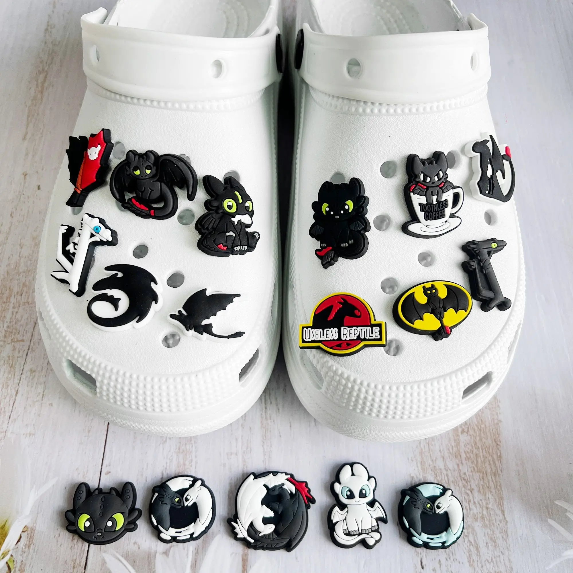 5-10pcs Cartoon Toothless Baby Clog Accessories Decorative DIY Parts Detachable Shoe Top Fun Novel Decorations view 2