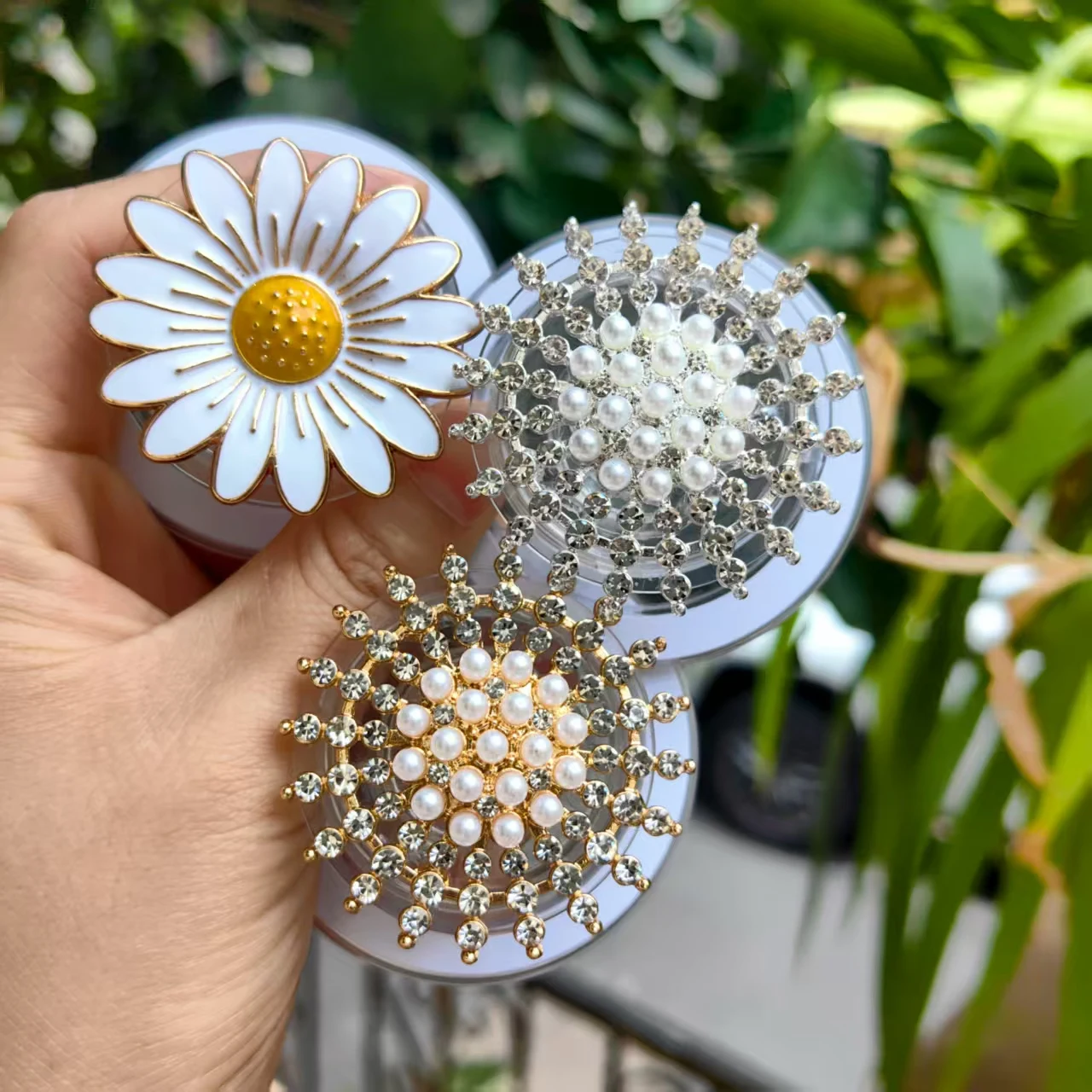 

Korean Rhinestone Magnetic Sunflower Holder for Magsafe Floral Daisy, Universal Phone Holder for IPhone Grip Tok Finger Holder