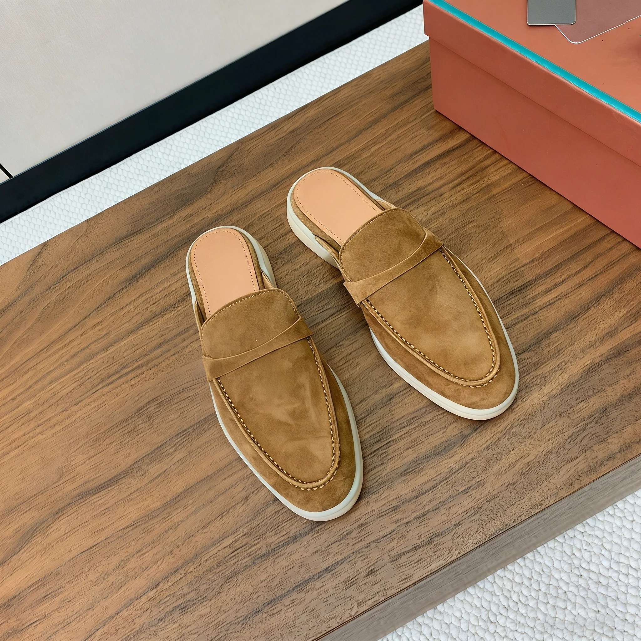

High-End Fashionable Sheepskin Comfortable Unisex Casual Shoes Stylish Leather Footwear for Men And Women